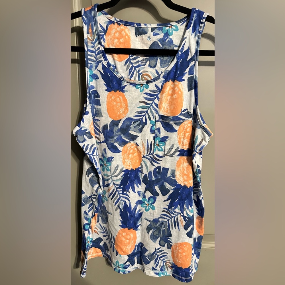 Croft & Barrow Size M Pineapple Print Tank EUC